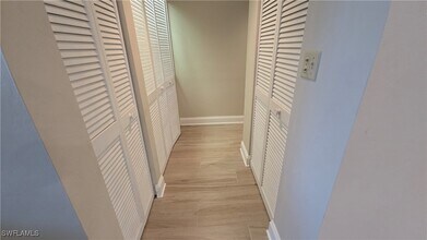 Building Photo - 12945 Vanderbilt Dr