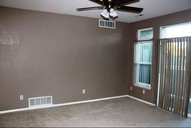 Foto del edificio - Commuter’s Dream! Spacious 3BD/2BA Cherry ...