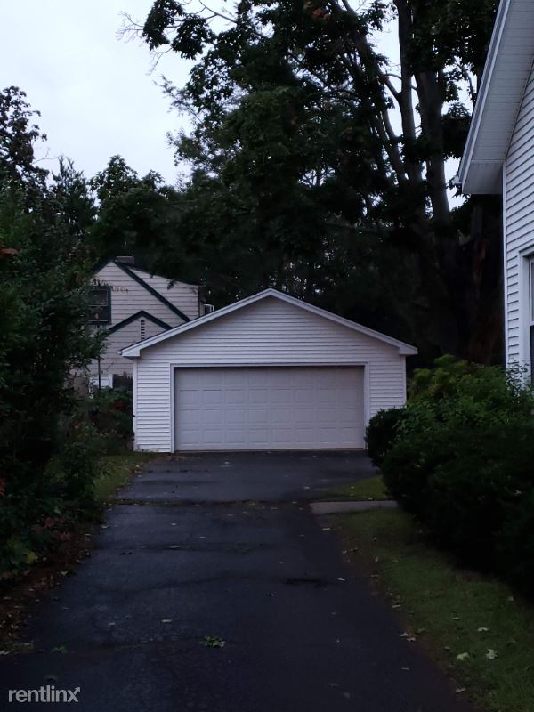 Primary Photo - 4 br, 2.5 bath House - 47 FRANCIS ST