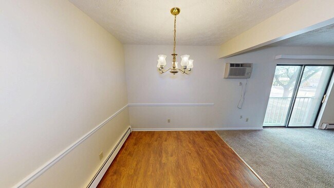 Foto del edificio - Updated 2 Bedroom, 2nd Floor,  Canfield Ap...