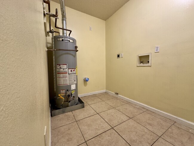 Foto del edificio - 1736 Flood St