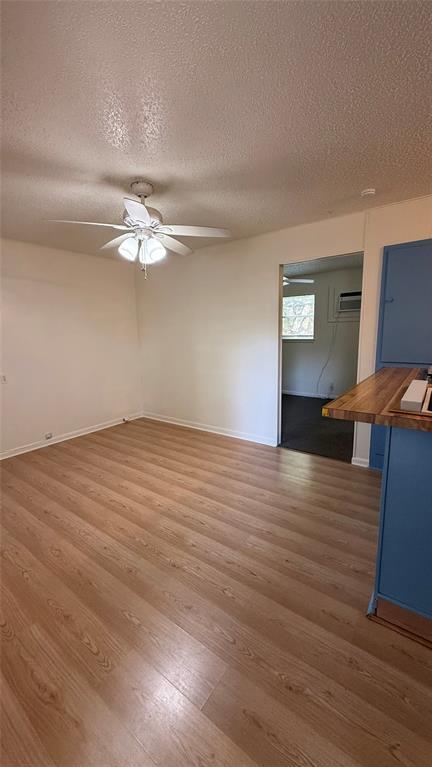 Building Photo - 2711 Hemphill Park