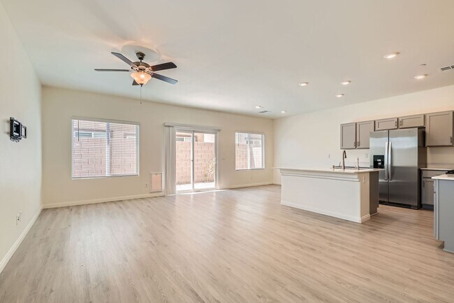 Foto del edificio - Spacious & Smart: Southern Highlands 4-Bed...