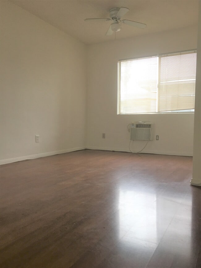 Building Photo - 5647 Cartwright Ave