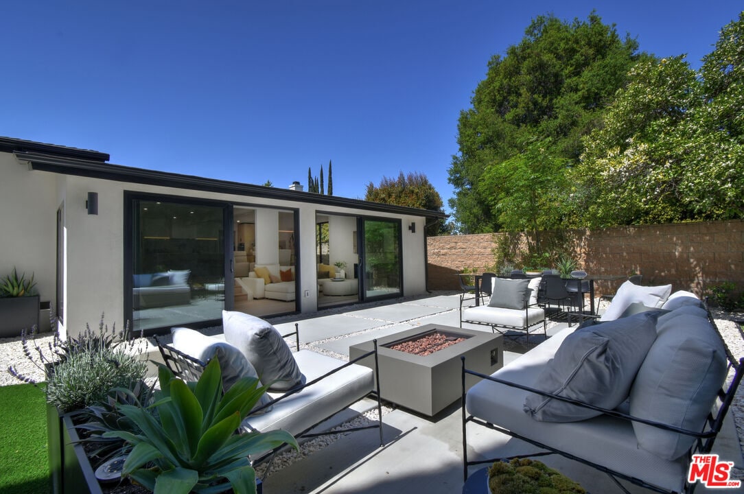 Foto principal - 15431 Milbank St