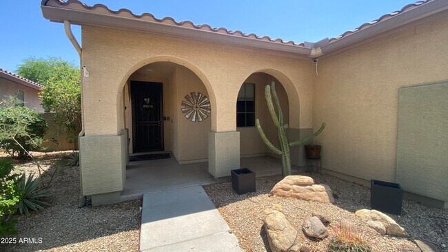Foto del edificio - 39519 N White Tail Ln