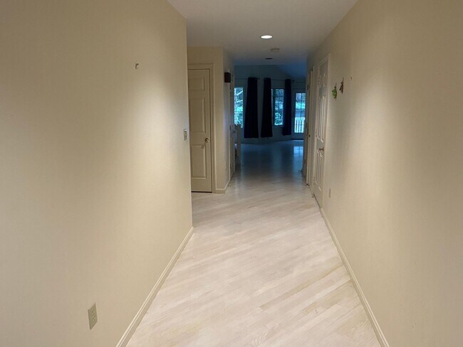 Foto del edificio - 401 Browning Ln