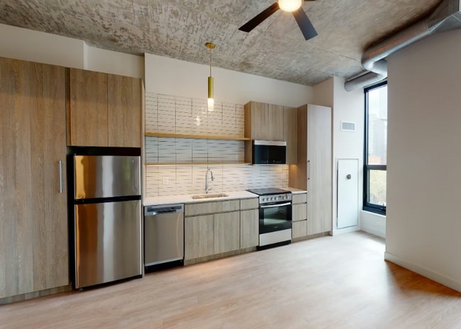 Photo - 220 W Institute Pl Apartment