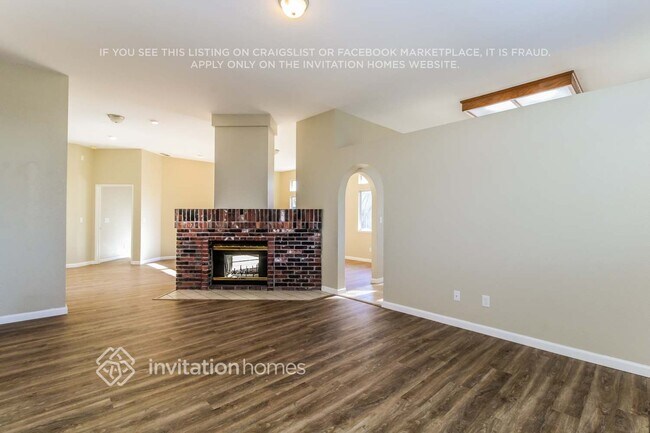 Foto del edificio - 702 Canyon Creek Way
