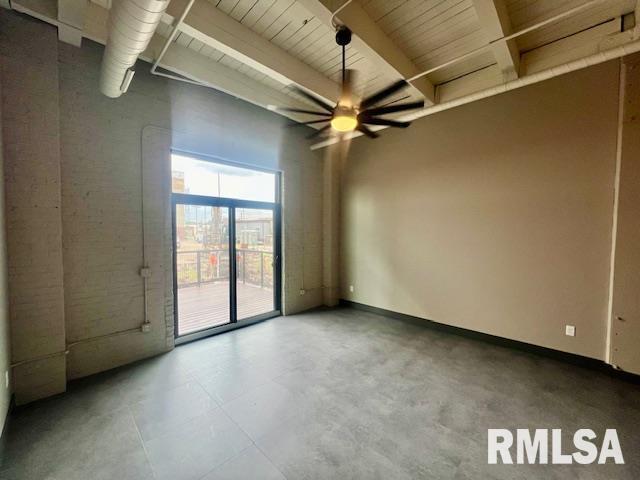 Foto del edificio - 1001 SW Adams St