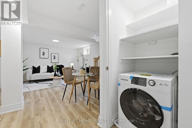 Photo du bâtiment - 156 E 36th St