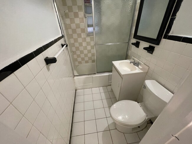 Building Photo - 34-03 92nd St