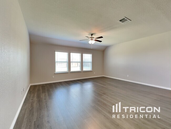 Foto del edificio - 426 Pleasant Hill Ln