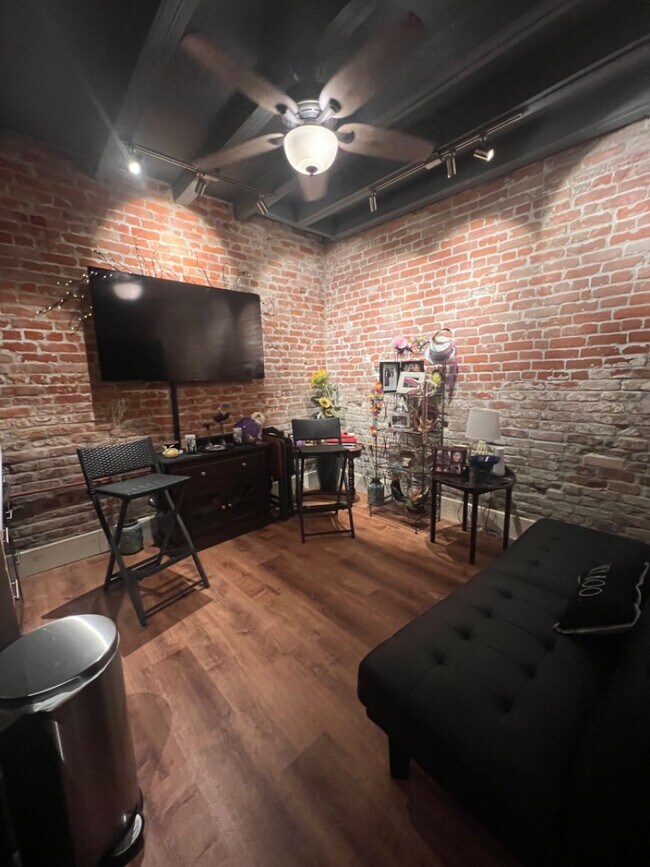 Foto del edificio - 1301 Decatur St