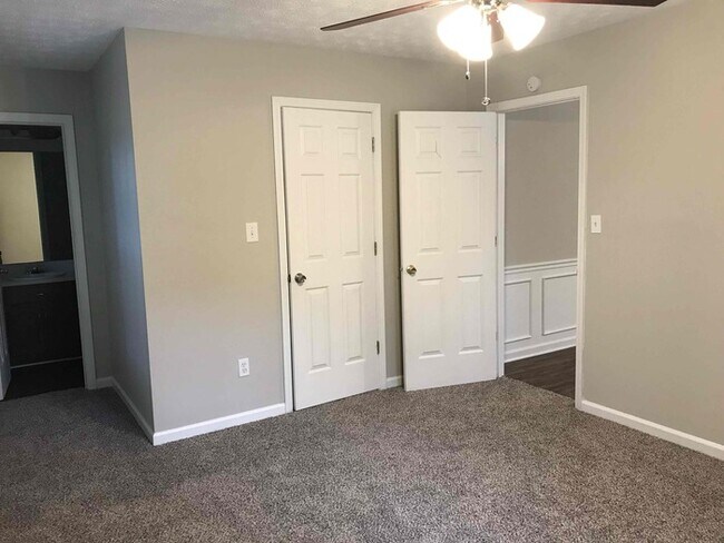 Building Photo - 147 Shadow Wood Dr