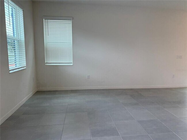 Building Photo - 736 Overpool Ave