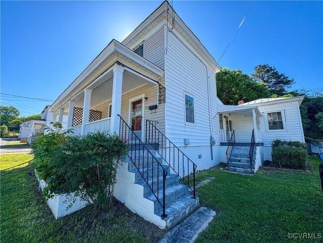Building Photo - 3213 Main St