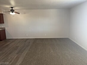 Building Photo - 4360 Twin View Cir