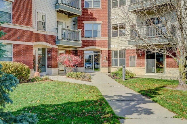 Building Photo - 5196 Sassafras Dr