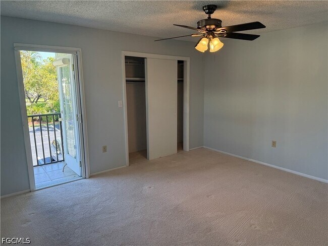 Foto del edificio - 7400 College Pkwy