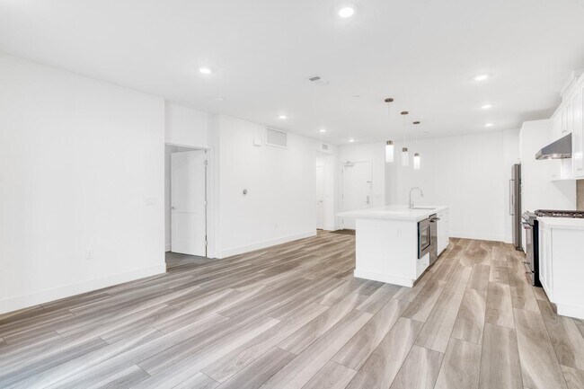 Foto del edificio - 3578 Rambla Pl