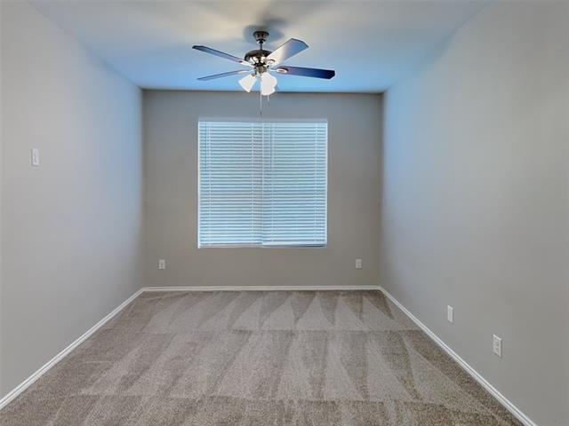 Foto del edificio - 215 Saddlebrook Ln