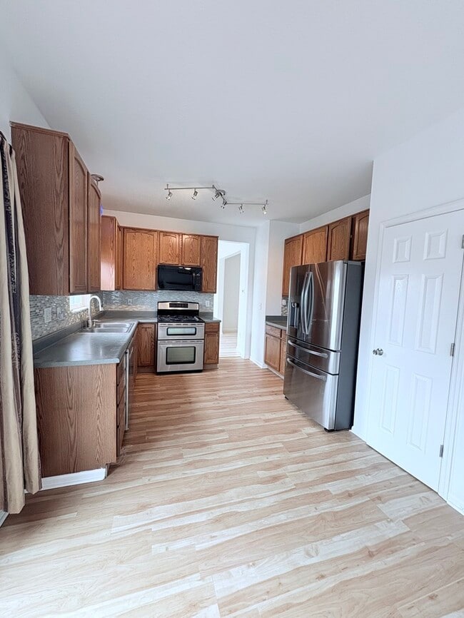 Building Photo - 54 Runkle Dr