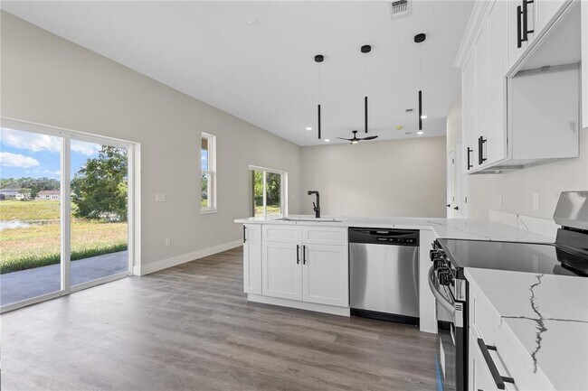 Foto del edificio - 33328 CR-473