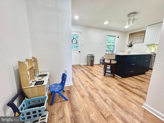 Building Photo - 597 Primus Ct