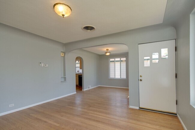 Foto del edificio - Charming with happy atmosphere  3BR House ...