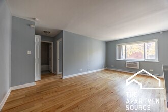 Building Photo - 3801 N Pine Grove Ave