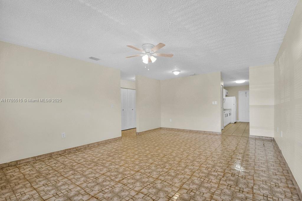 Foto principal - 18957 NW 45th Ave