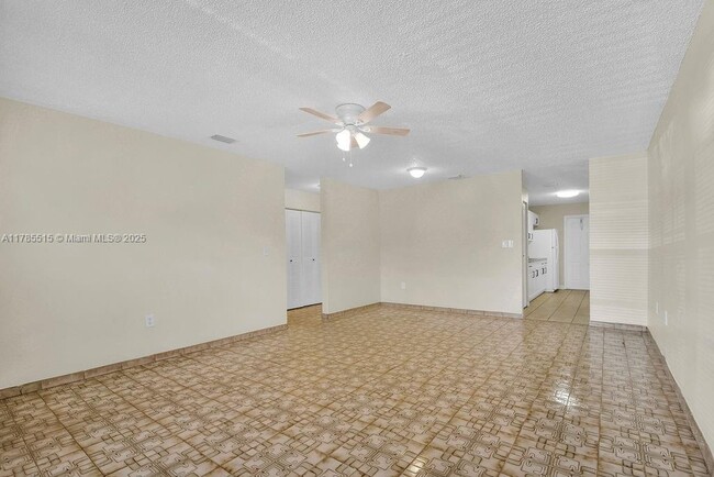 Photo - 18957 NW 45th Ave House