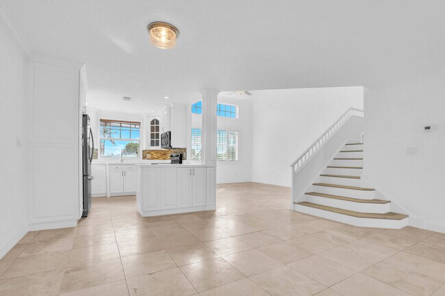 Building Photo - 705 Mainsail Cir