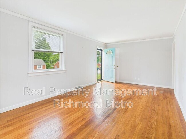 Building Photo - 1661 Rockwood Rd
