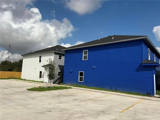 Building Photo - 801 S Missouri St