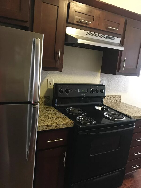 Foto principal - 4871 E Lane Ave