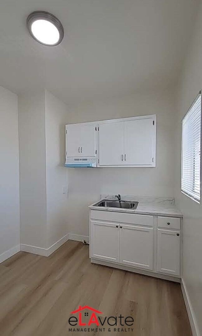 Interior Photo - 1046 W Martin Luther King Jr Blvd.