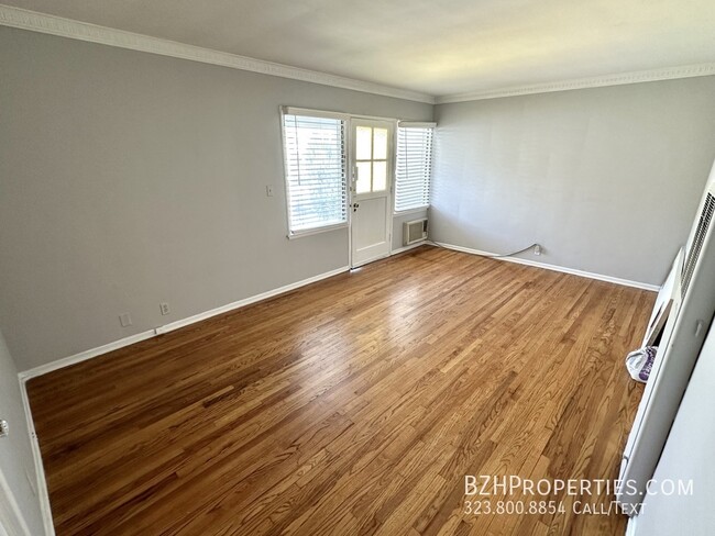 Building Photo - Charming 1Bed 1 Bath In North Hollywood