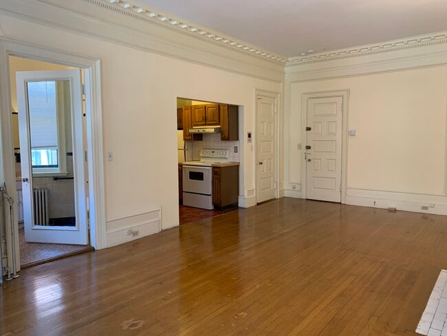 Building Photo - 379 Commonwealth Ave