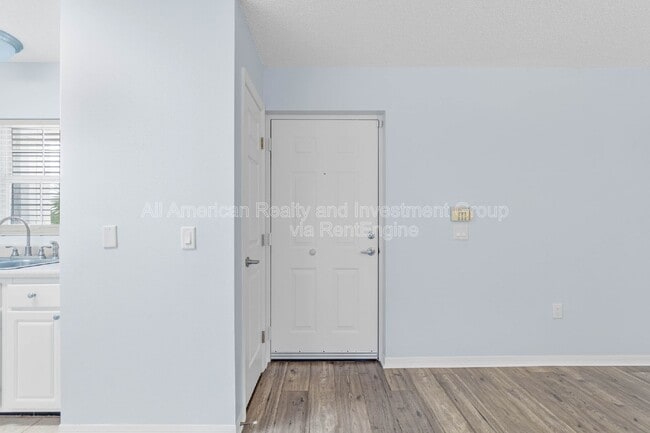 Foto del edificio - 4276 Calinda Ln