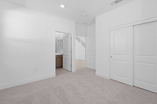 Foto del edificio - 8069 Gwinn Cir