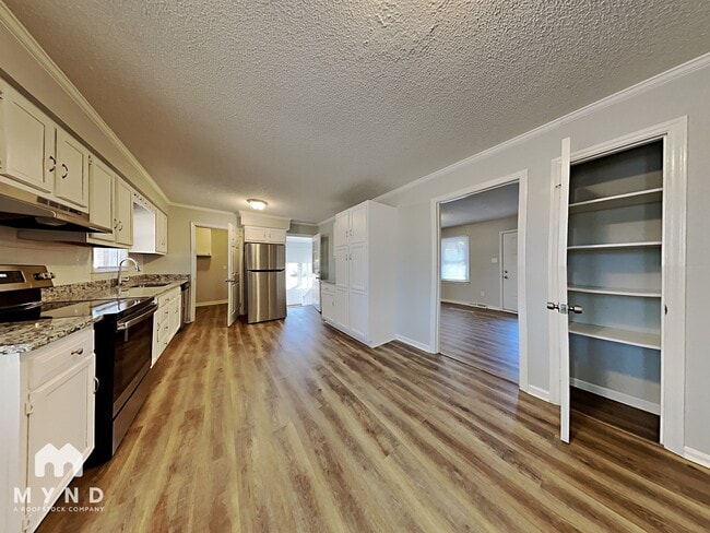 Foto del edificio - 7121 Riley Hill Rd