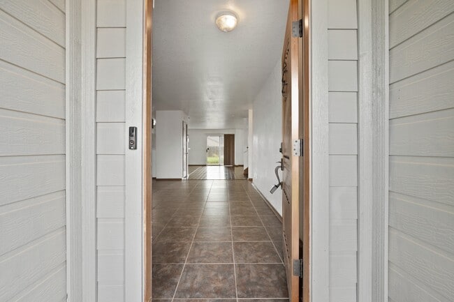 Foto del edificio - 668 NW Crossing Dr