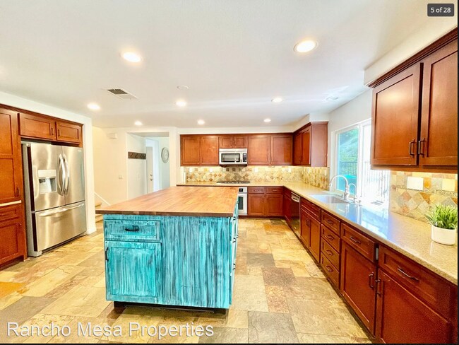 Foto del edificio - 6 br, 3 bath House - 478 Whalers Ct.
