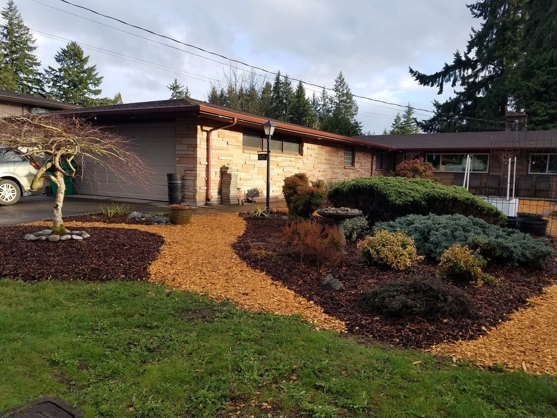 Front of duplex with shared courtyard - 1415 9th Ave SW