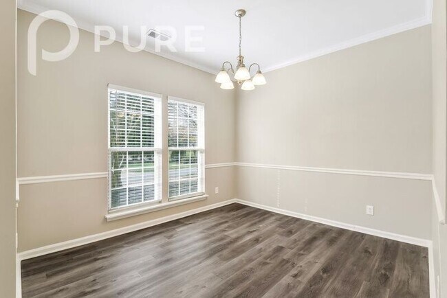 Building Photo - 1721 Josie St