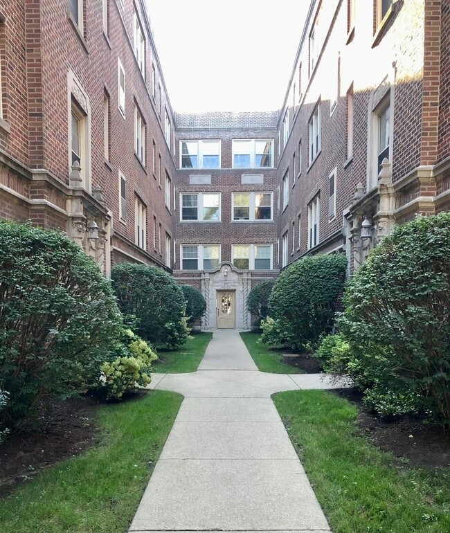 Building Photo - 7316 N Honore St