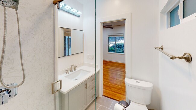 Foto del edificio - 125 Fairlawn Dr