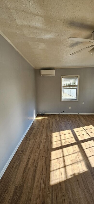 Primary Photo - 212 Dogwood Dr N